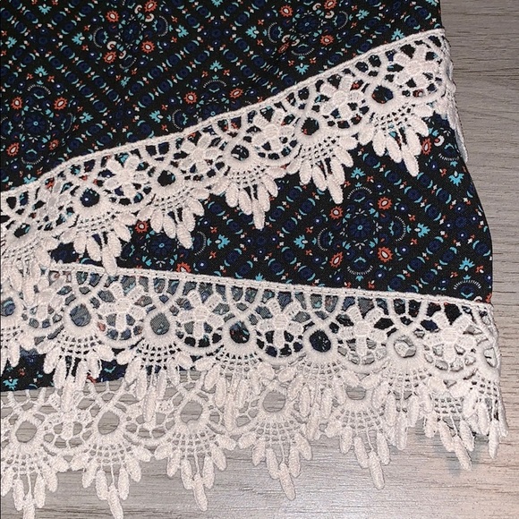 Rue21 Crop Top - Picture 4 of 6